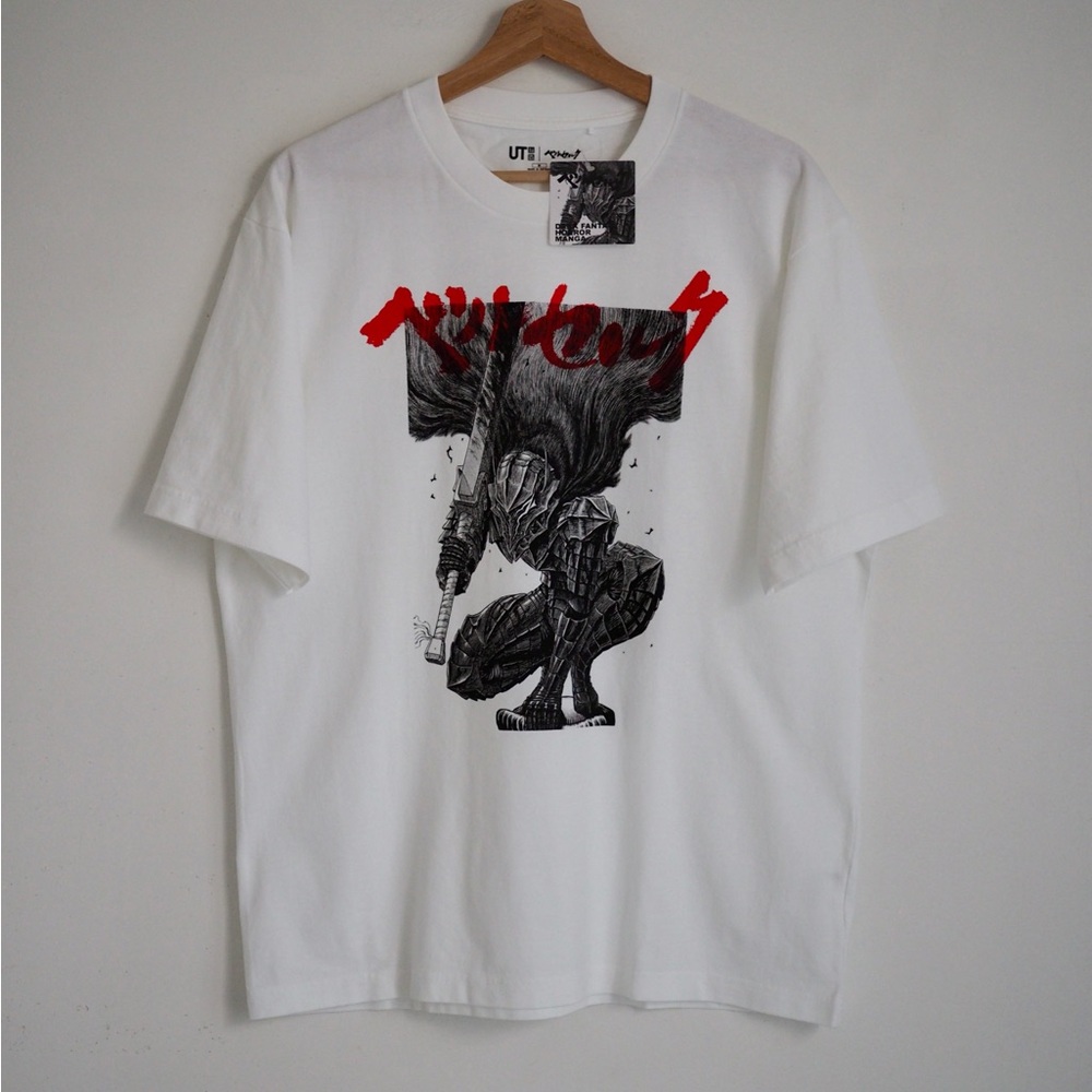Dark fantasy horror berserk manga uniqlo t shirt new